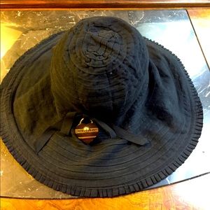 Juicy Couture Vintage Bucket Hat